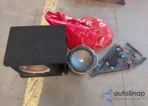 2016 BMW 320I xDrive z USA, uszkodzony, nr VIN WBA8E5G56GNT93936